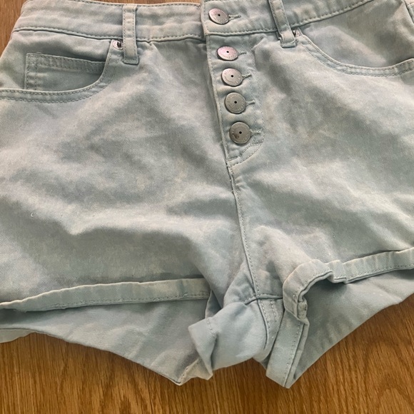 BCBGeneration | high waisted jorts | sz 26 | Light tie dye wash Jean shorts - Picture 6 of 8